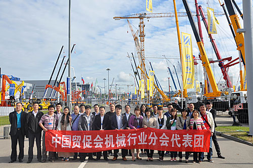 長(zhǎng)沙天為參加2012年莫斯科國(guó)際建筑及工程機(jī)械展